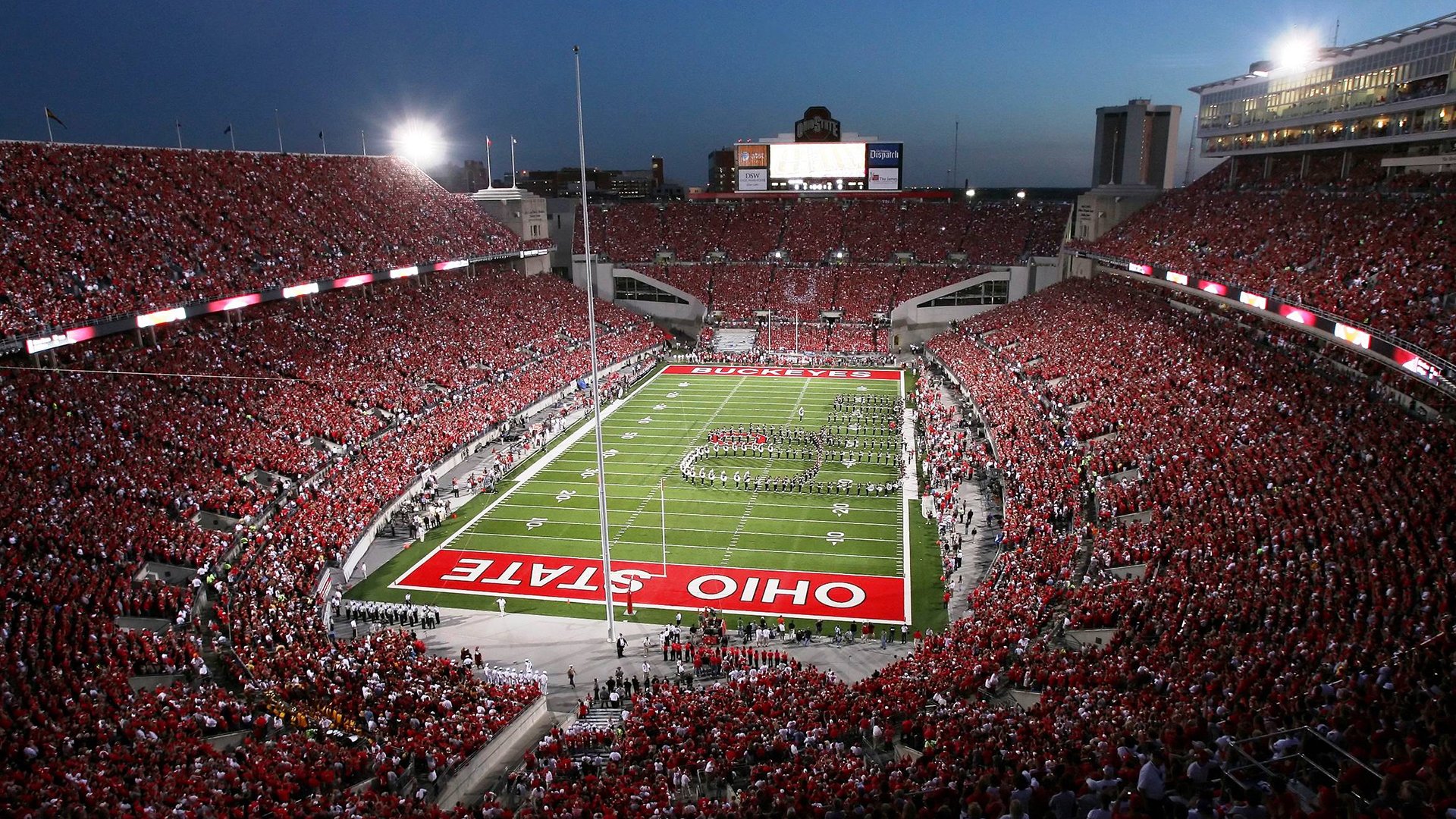 广场舞爱好者获得社会各界认可,广场舞爱好者,君